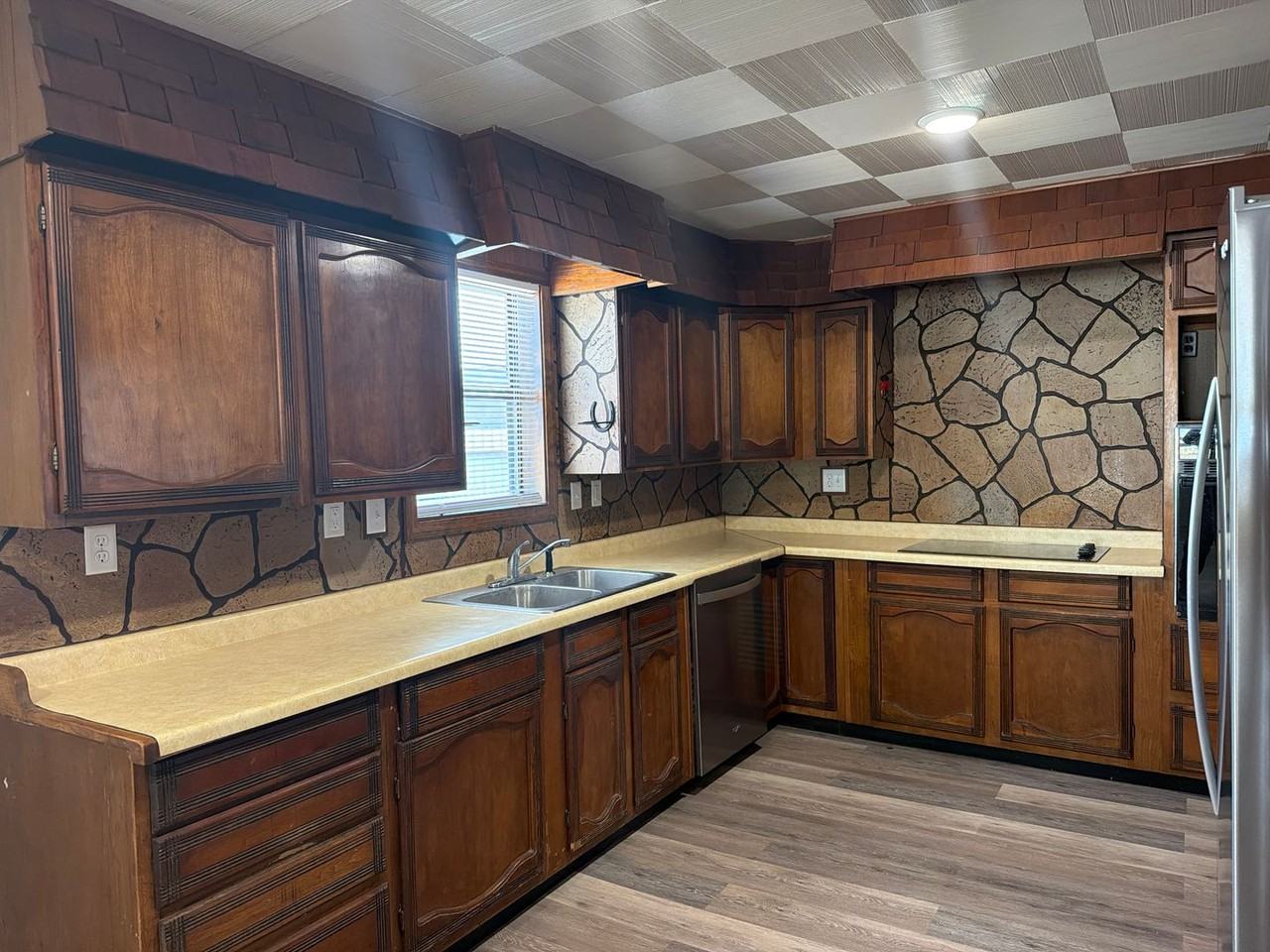 1809 E Grand Ave - Photo 6 of 16