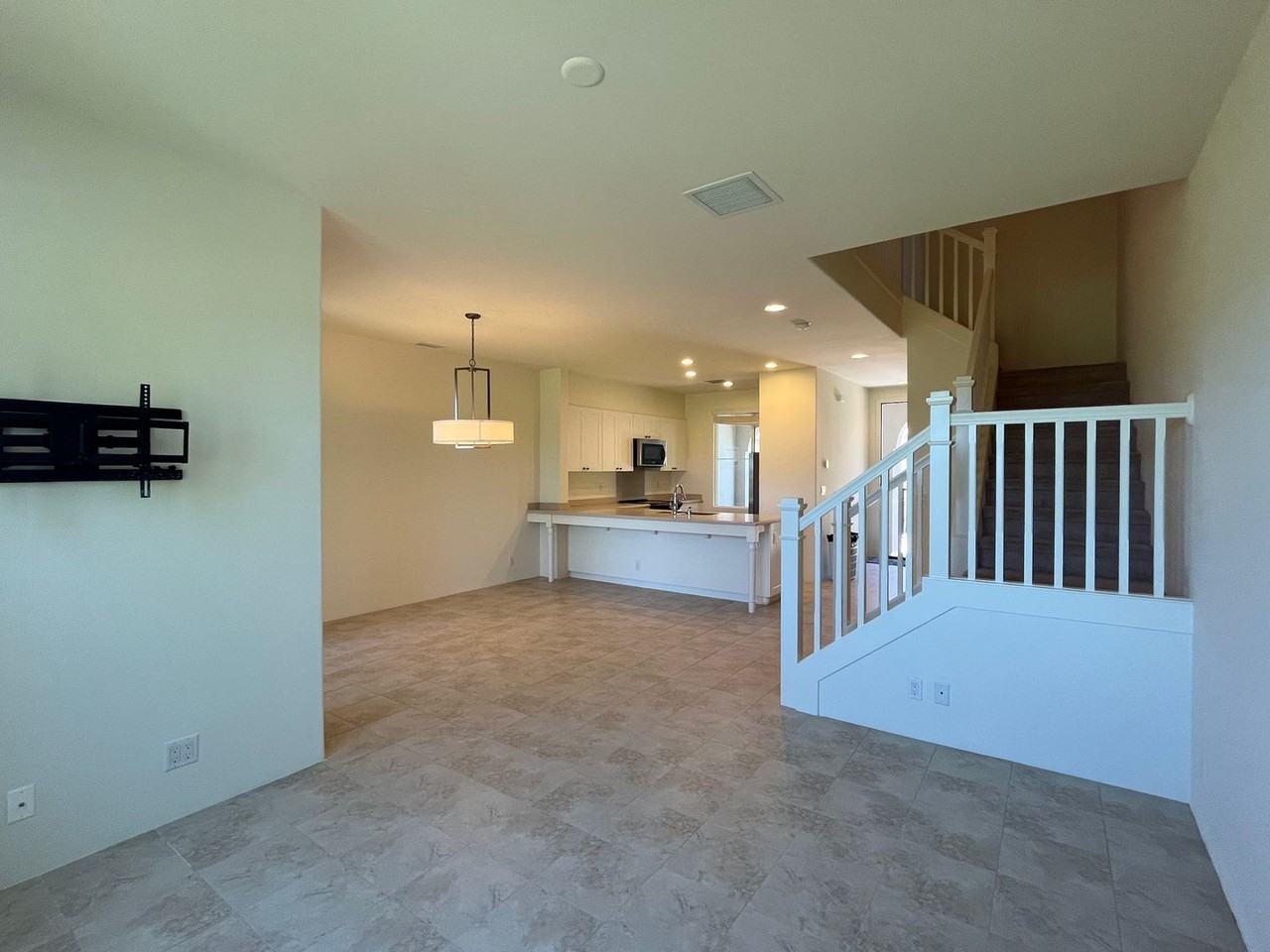 91-2220 Kaiwawalo St #4402 - Photo 7 of 25