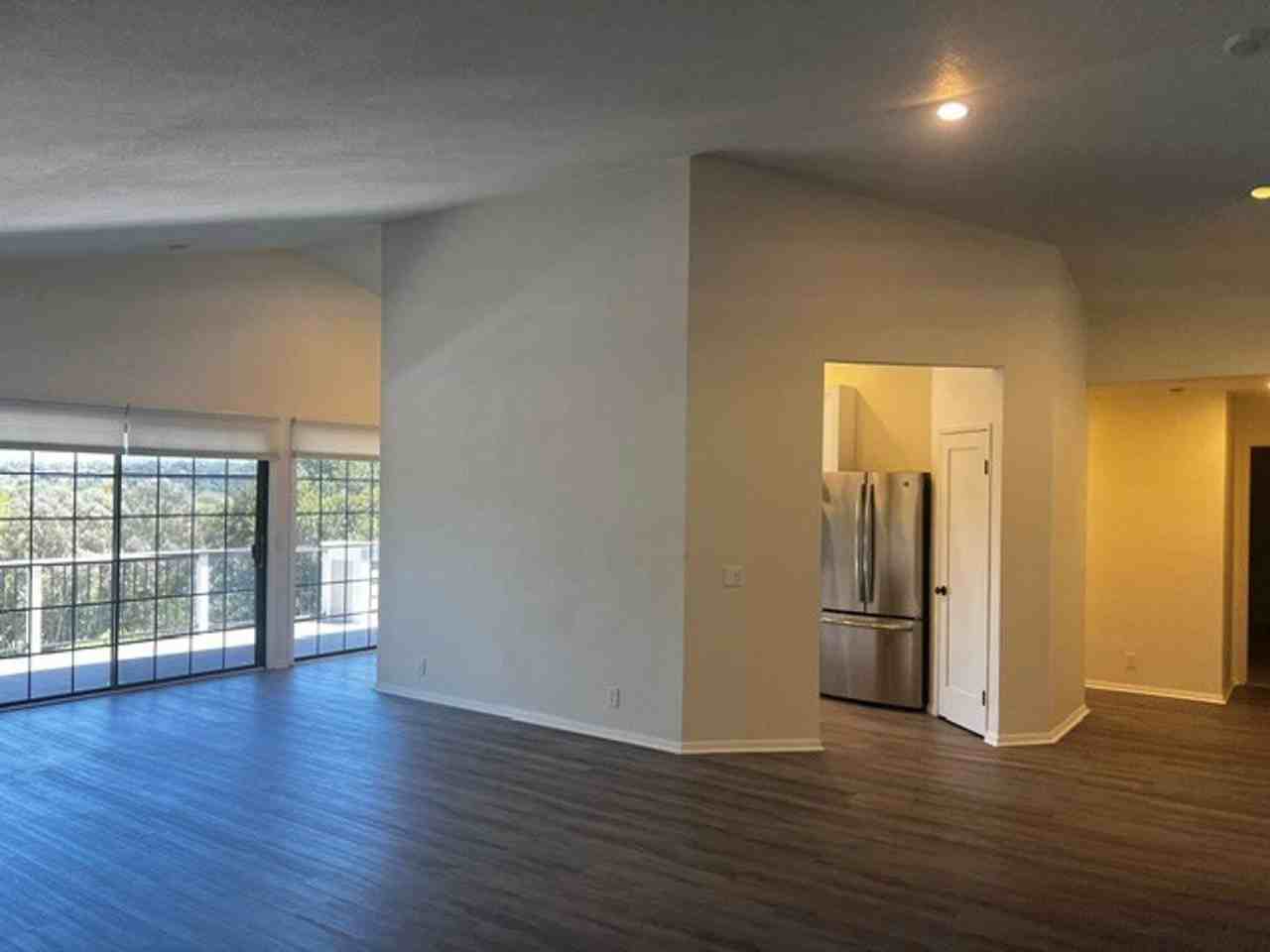 736 Hillside Dr - Photo 7 of 44