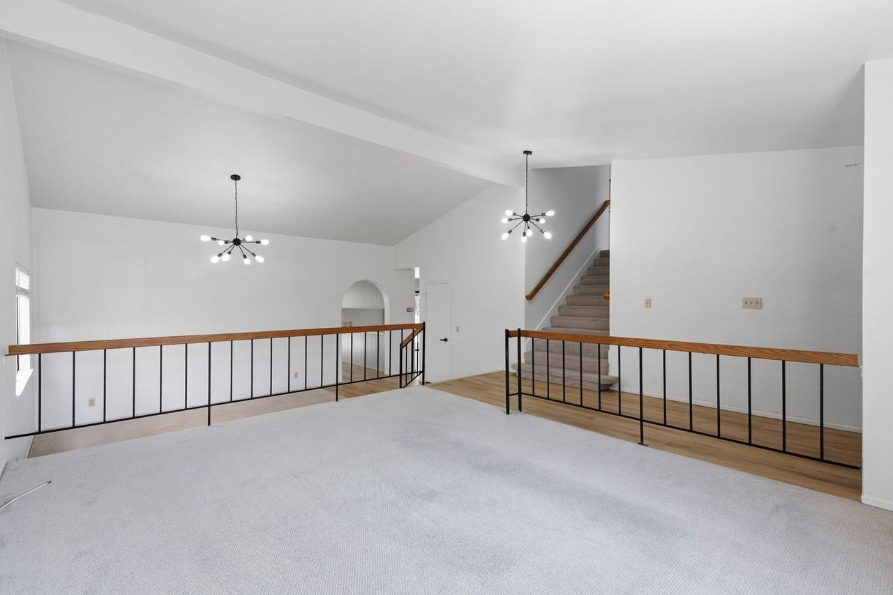 1387 Xavier Ave - Photo 4 of 32