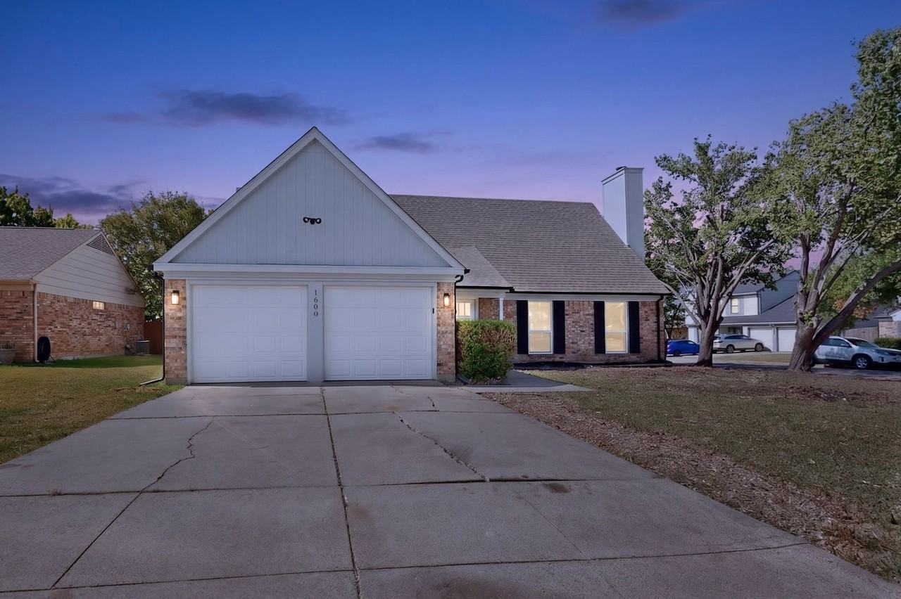 1600 Crimson Ct - Photo 3 of 45