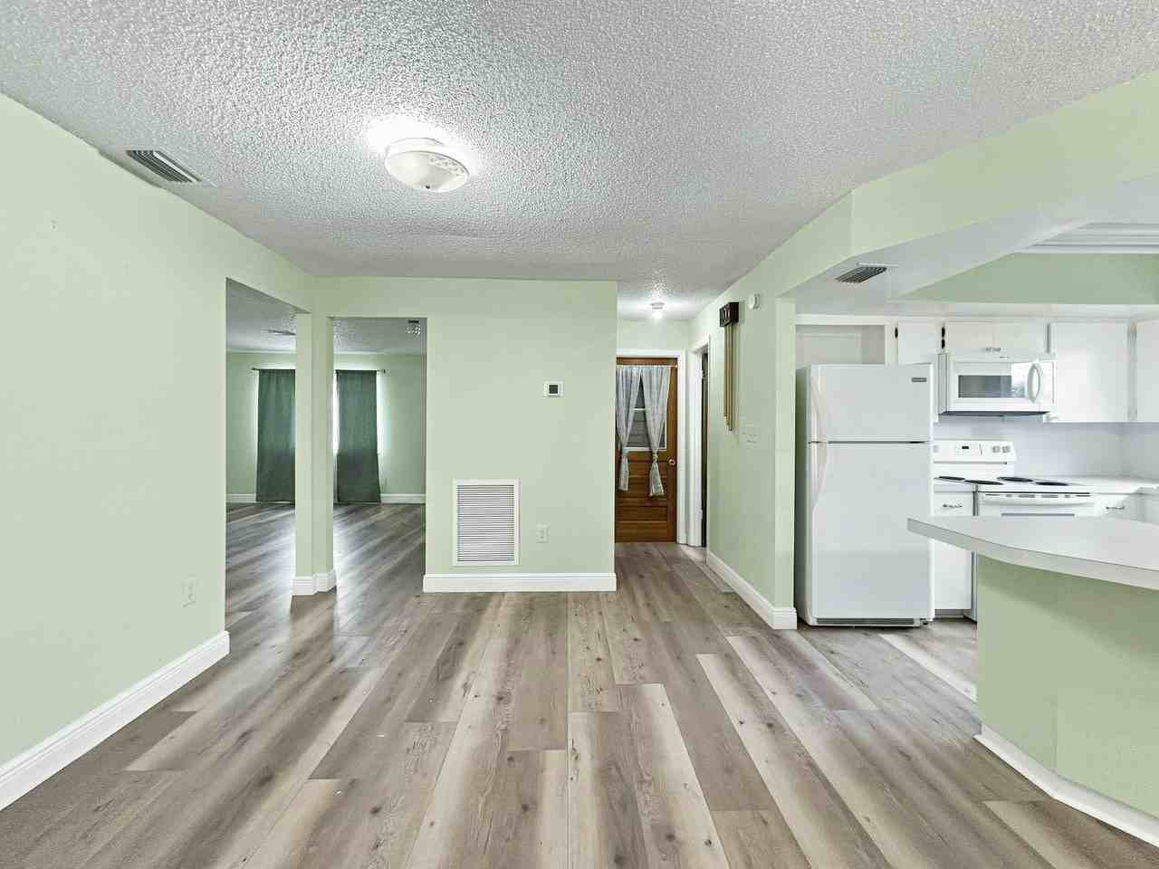 12829 109th St - Photo 5 of 20