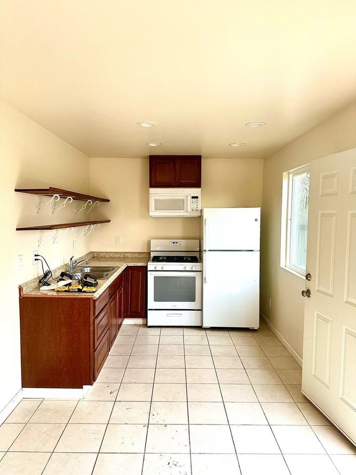 2107 Sunset Ave - Photo 6 of 14