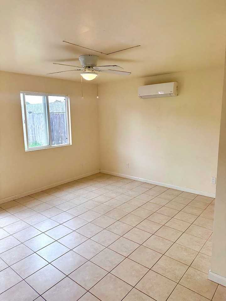2107 Sunset Ave - Photo 7 of 14