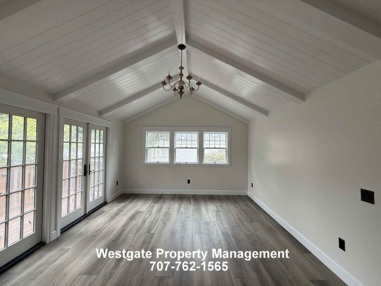 515 4th St - Photo 4 of 22