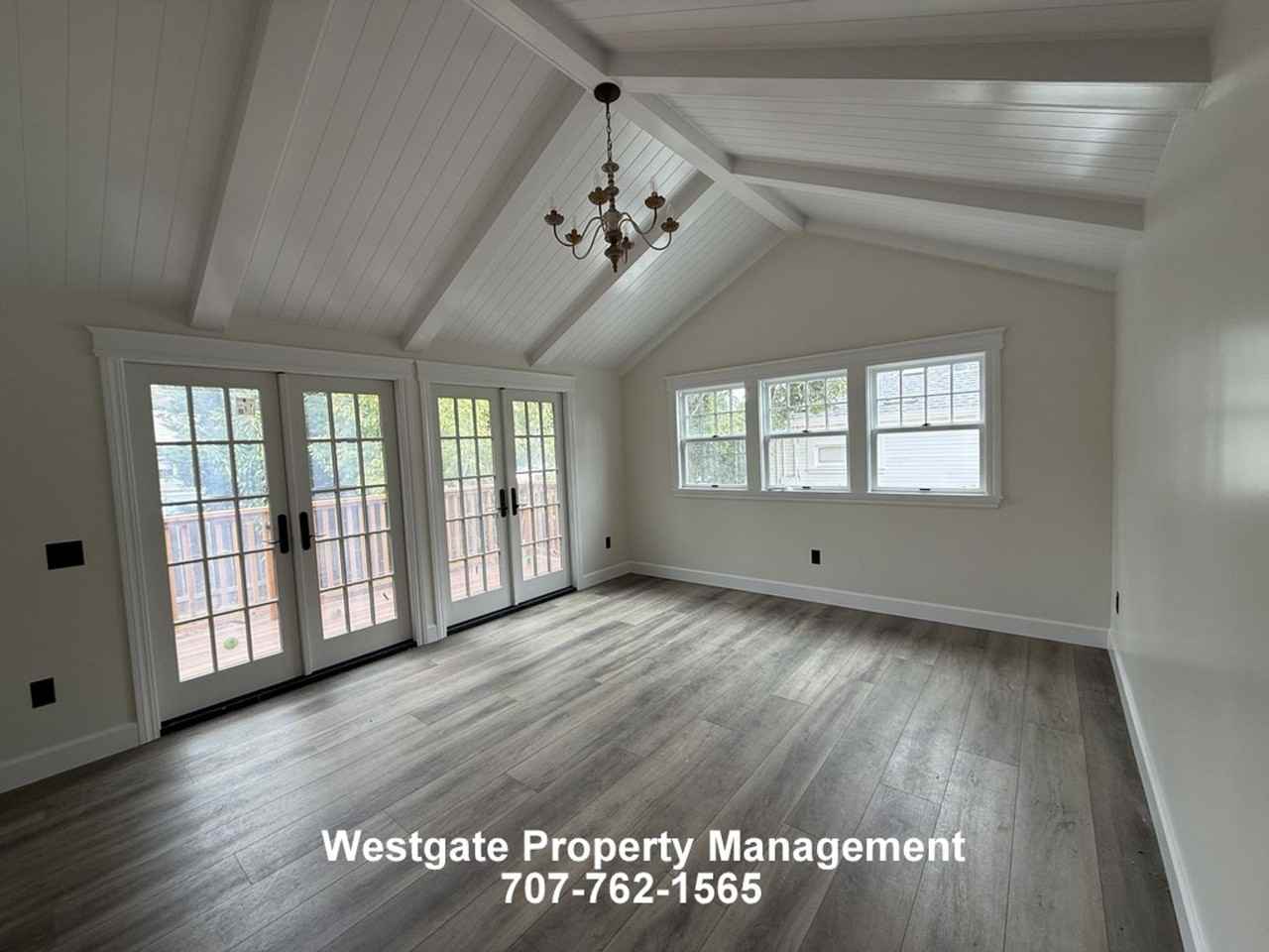 515 4th St - Photo 5 of 22