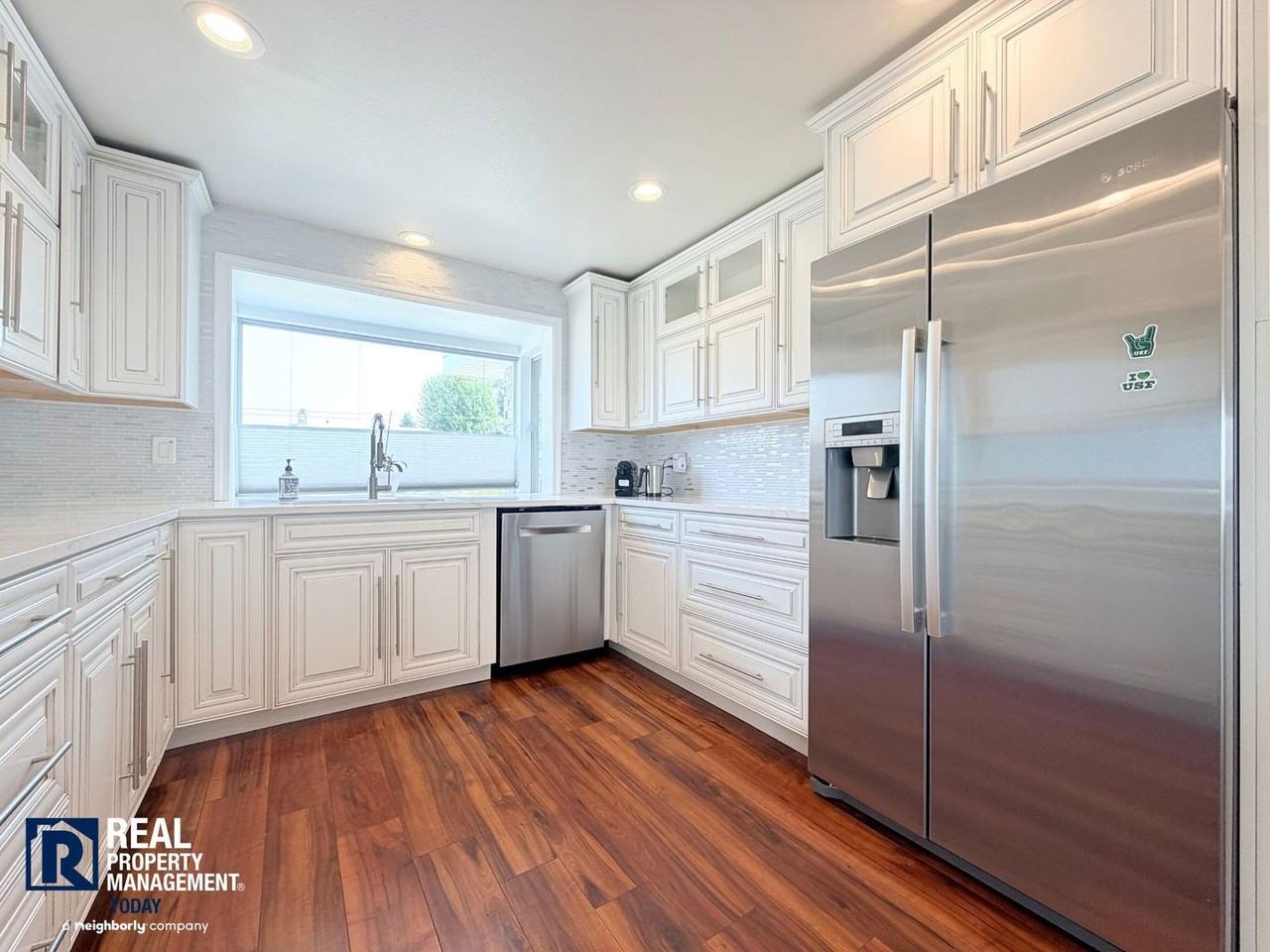 1726 N Jackson Ave - Photo 6 of 46