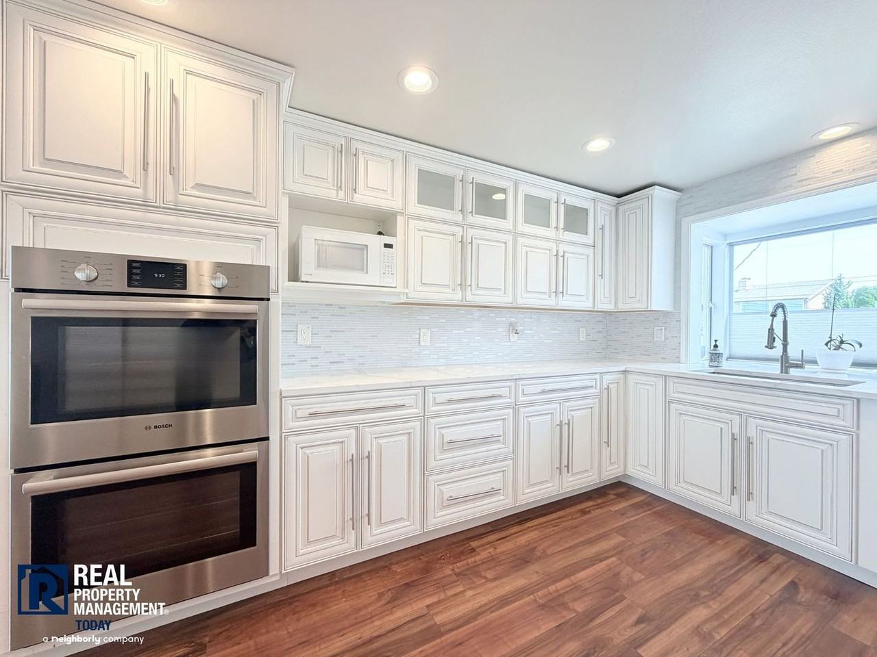 1726 N Jackson Ave - Photo 7 of 46
