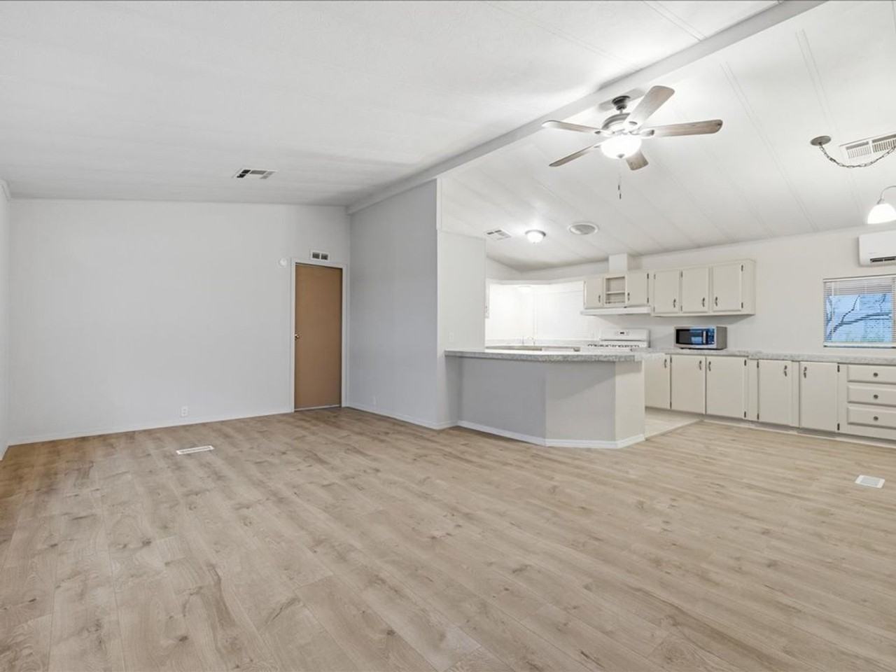 6124 W Tucson Estates Pkwy - Photo 5 of 36