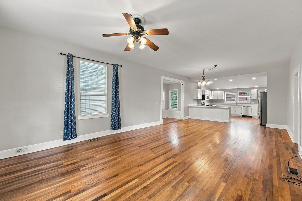 4608 Indiana Ave - Photo 3 of 25