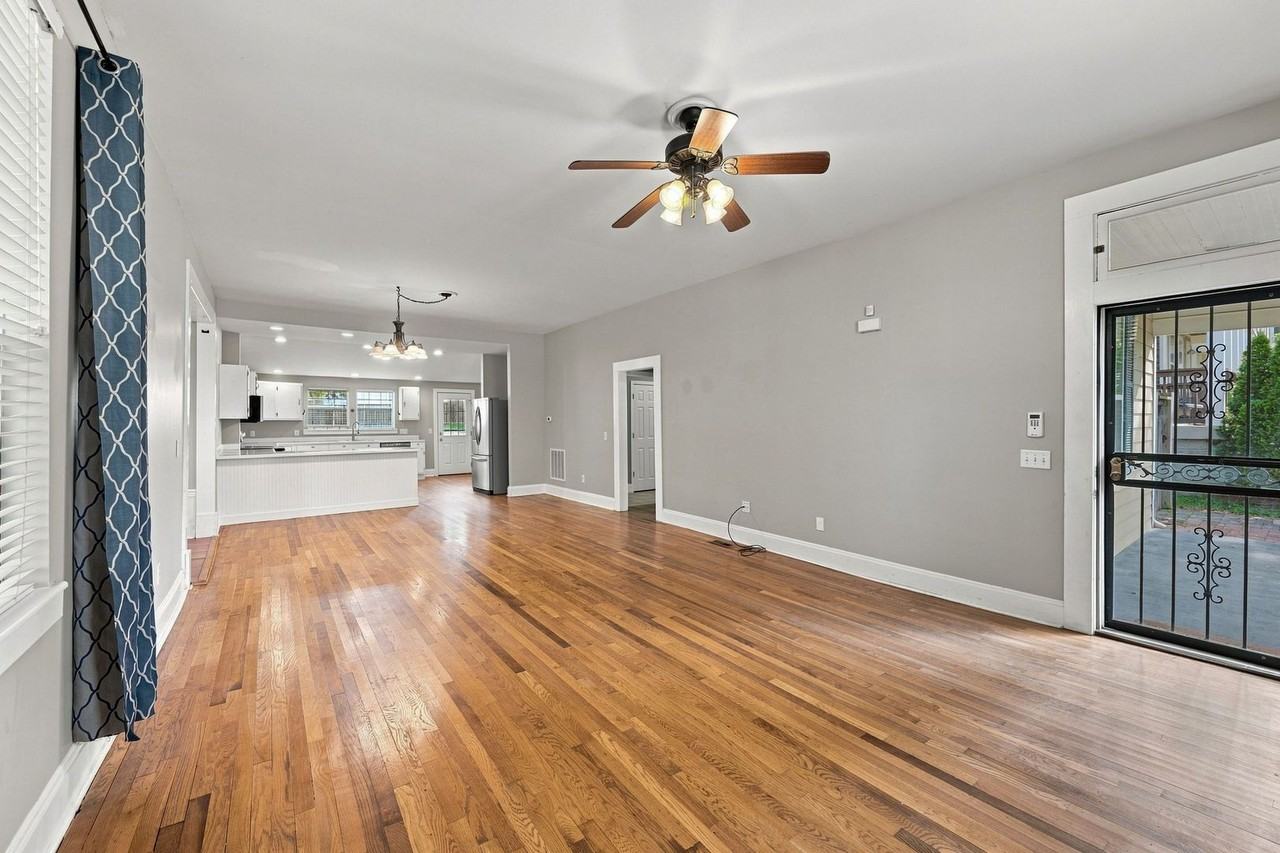 4608 Indiana Ave - Photo 4 of 25