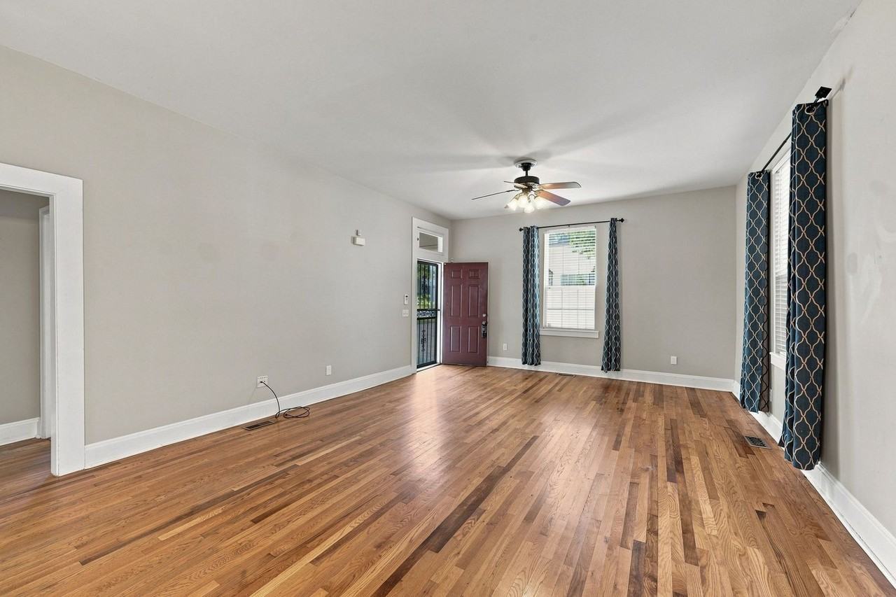 4608 Indiana Ave - Photo 5 of 25