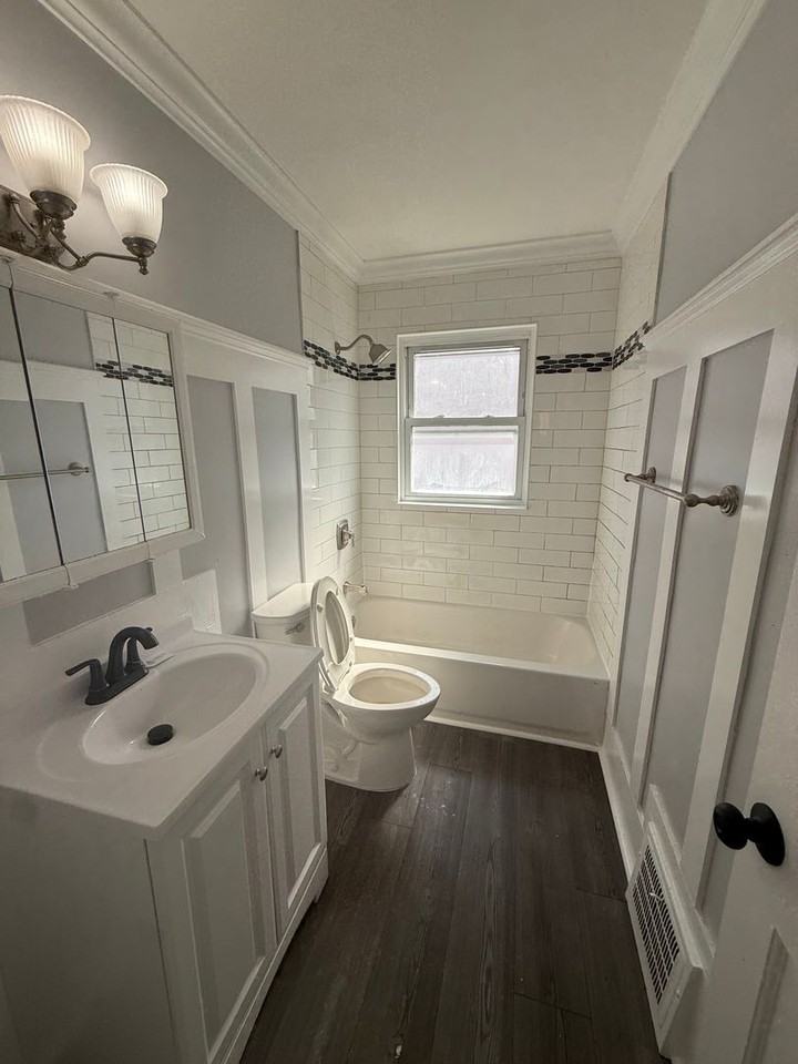21230 Tracy Ave - Photo 7 of 10