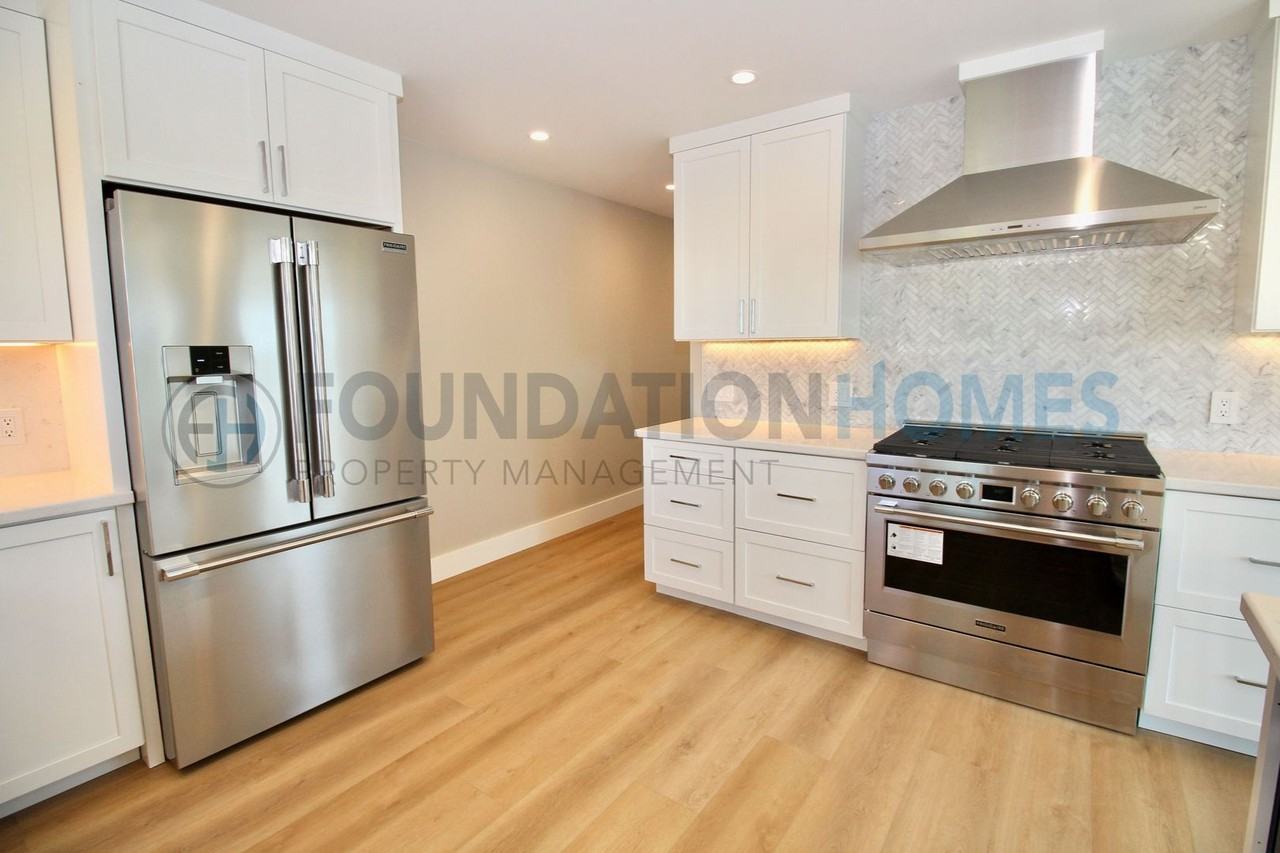 124 Esmeyer Dr - Photo 2 of 24