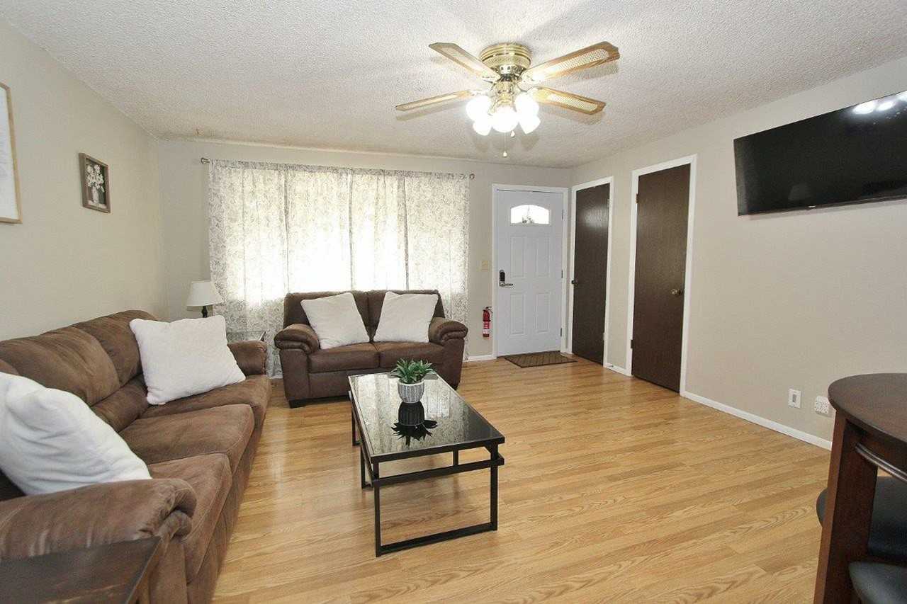Evergreen House - Photo 5 of 20