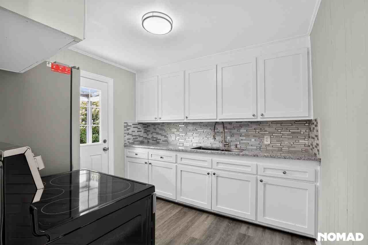 56 Baxter St - Photo 2 of 28