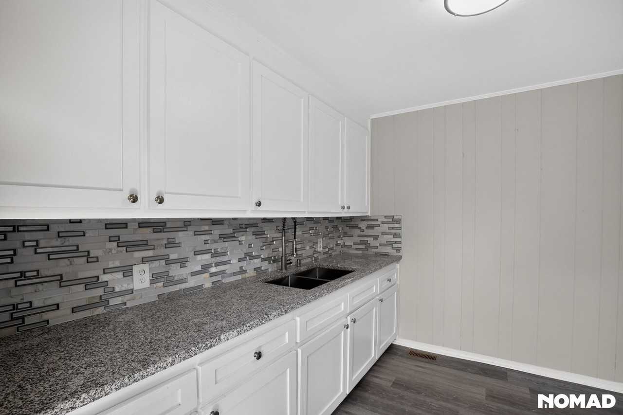 56 Baxter St - Photo 3 of 28