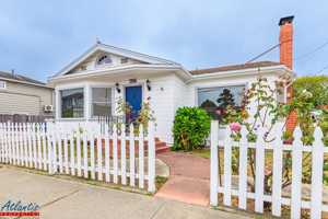 featured image of 1385 47th Ave