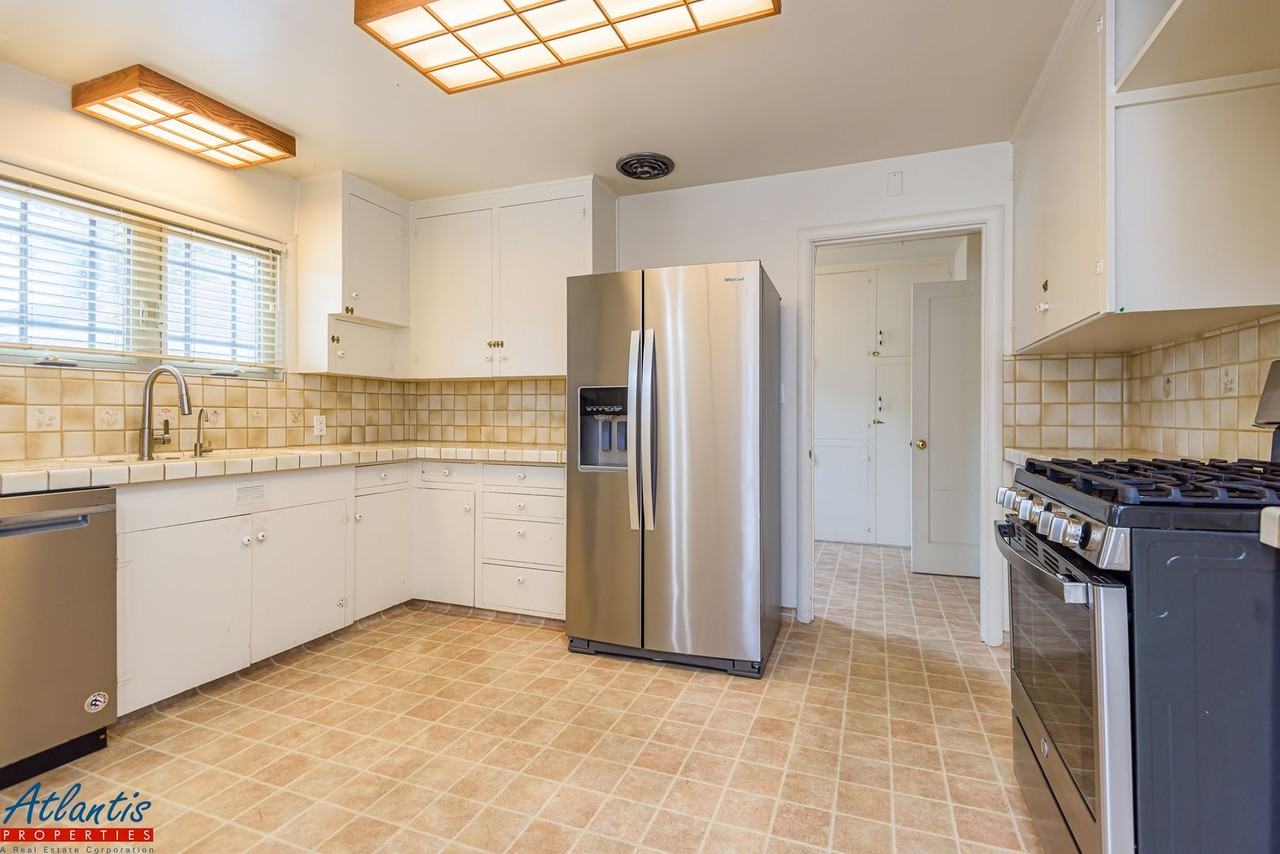 1385 47th Ave - Photo 5 of 26