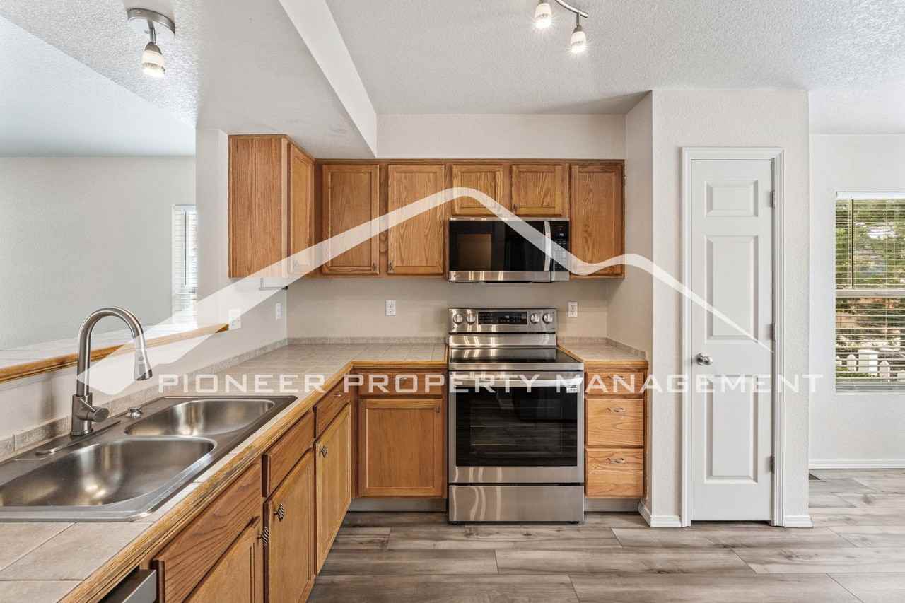 7604 Firehawk Ln - Photo 7 of 24