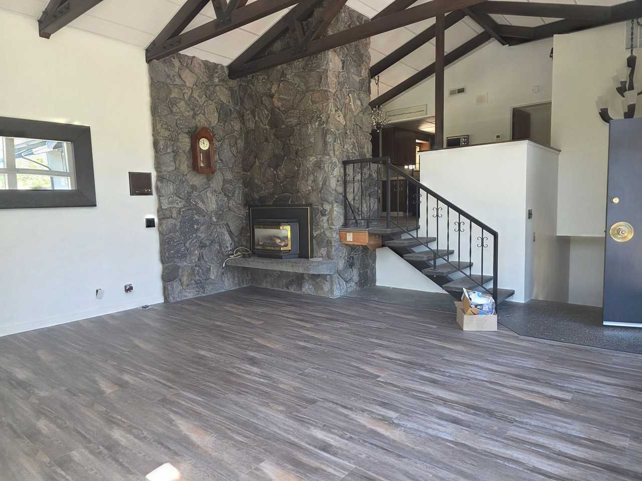 686 Virginia Dr - Photo 5 of 13
