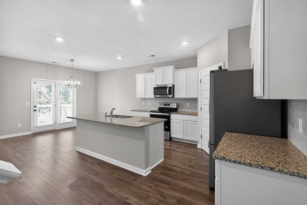 446 Furlough Dr - Photo 2 of 28