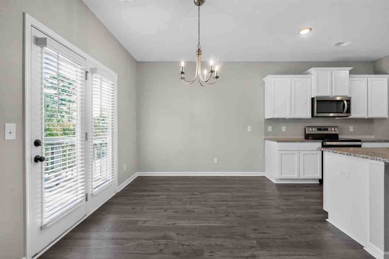 446 Furlough Dr - Photo 6 of 28