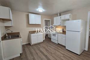 featured image of 419 W 3rd St