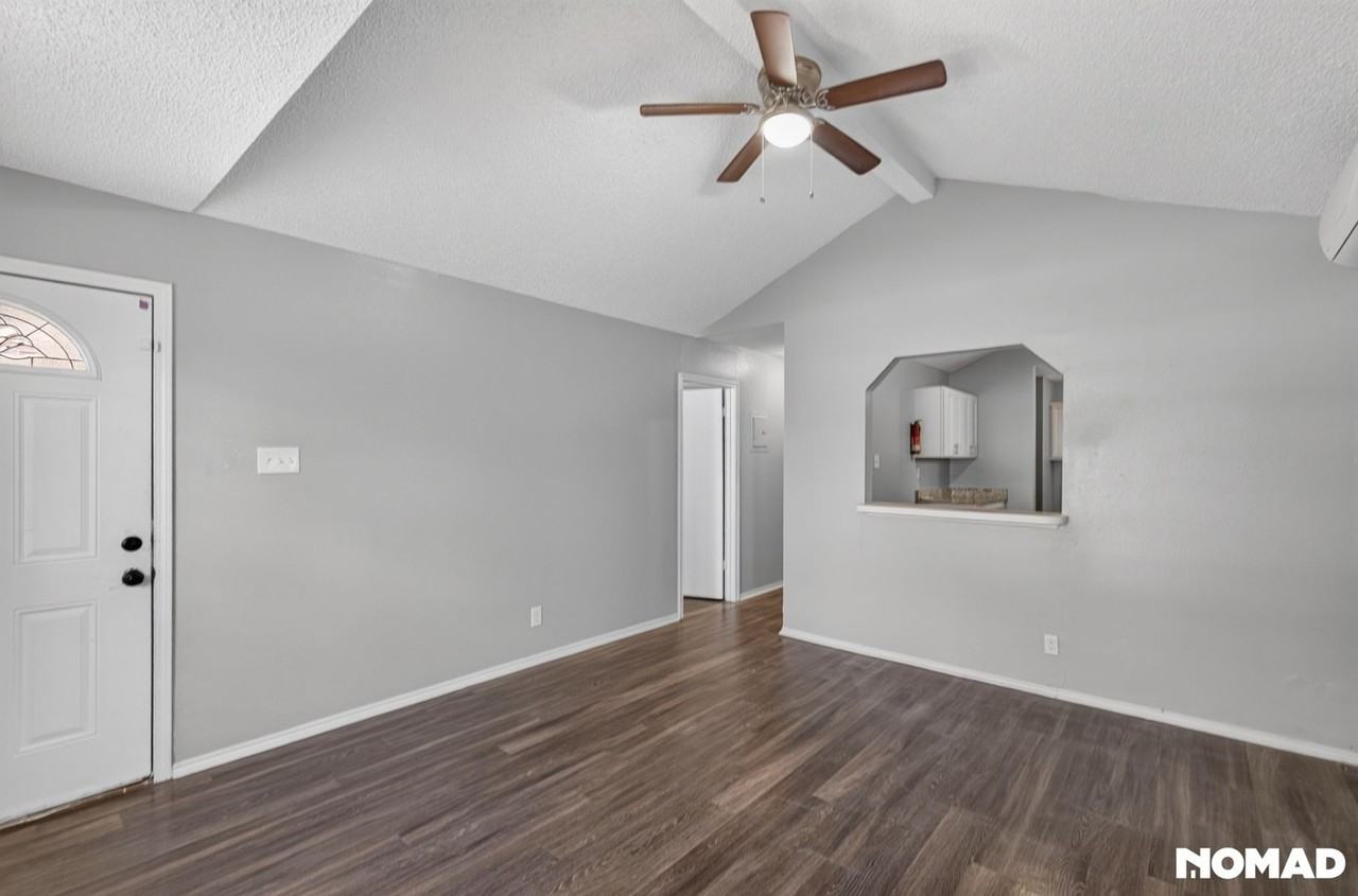 2206 Colima St - Photo 6 of 16