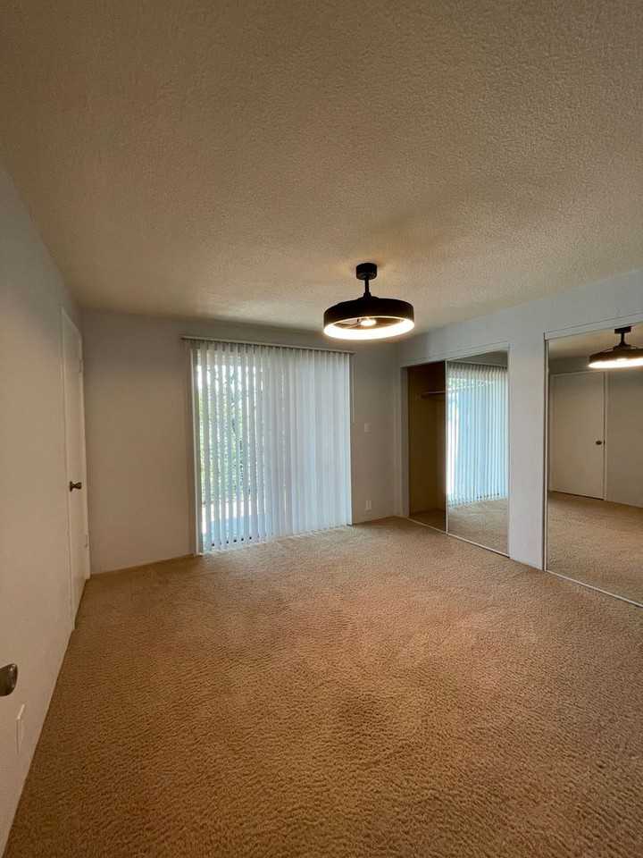 431 431 - 437 Elm St - Photo 6 of 18