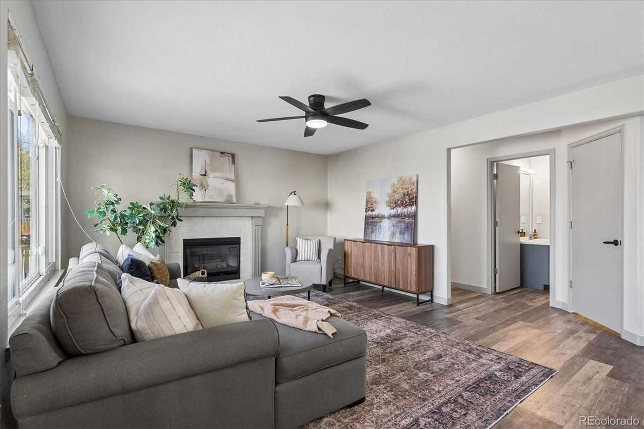 5247 E Hamilton Ave - Photo 7 of 29