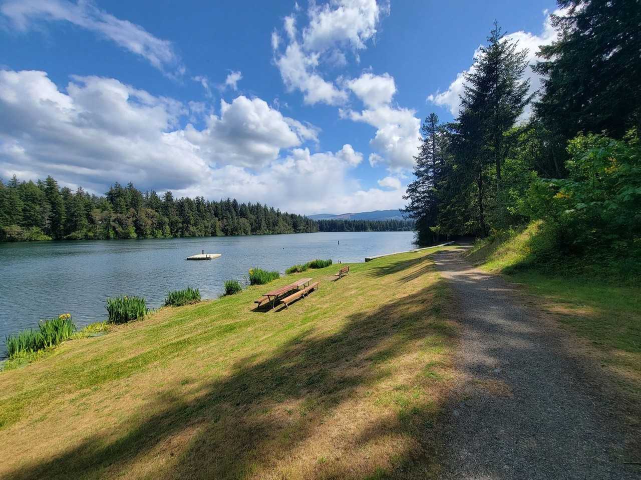 18226 Big Fir Ct Se - Photo 3 of 35