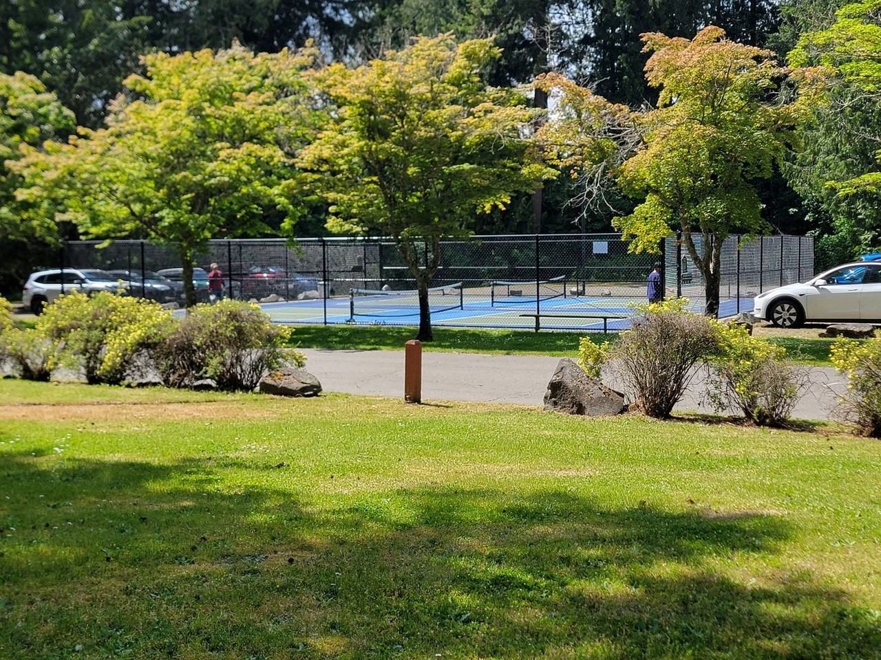 18226 Big Fir Ct Se - Photo 4 of 35