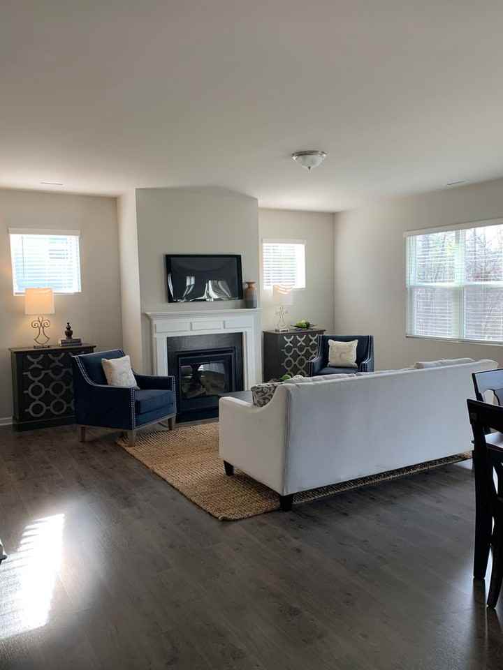 1425 Haltwhistle St - Photo 3 of 8