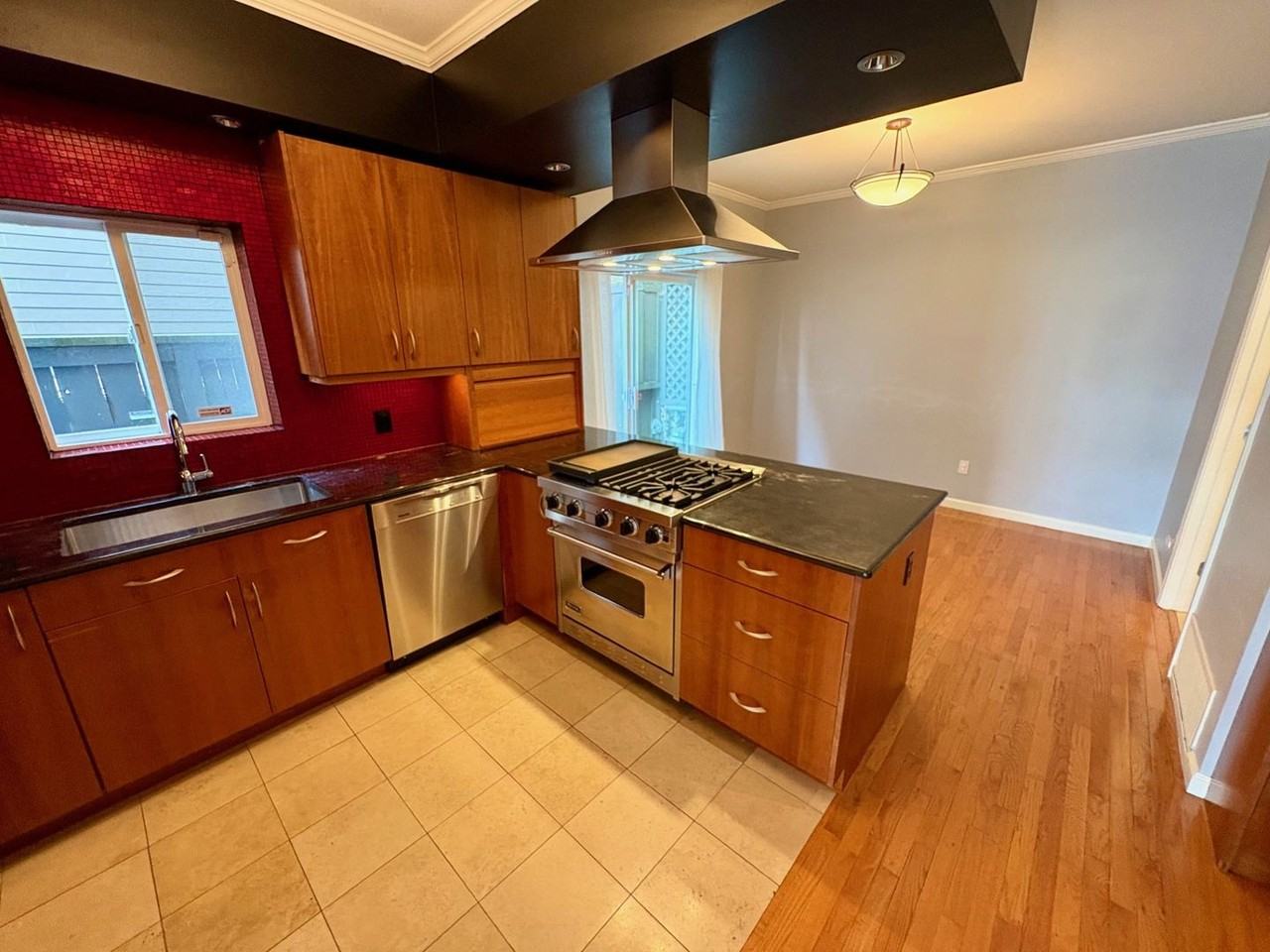 1541 Cherrylane Pl S - Photo 7 of 22