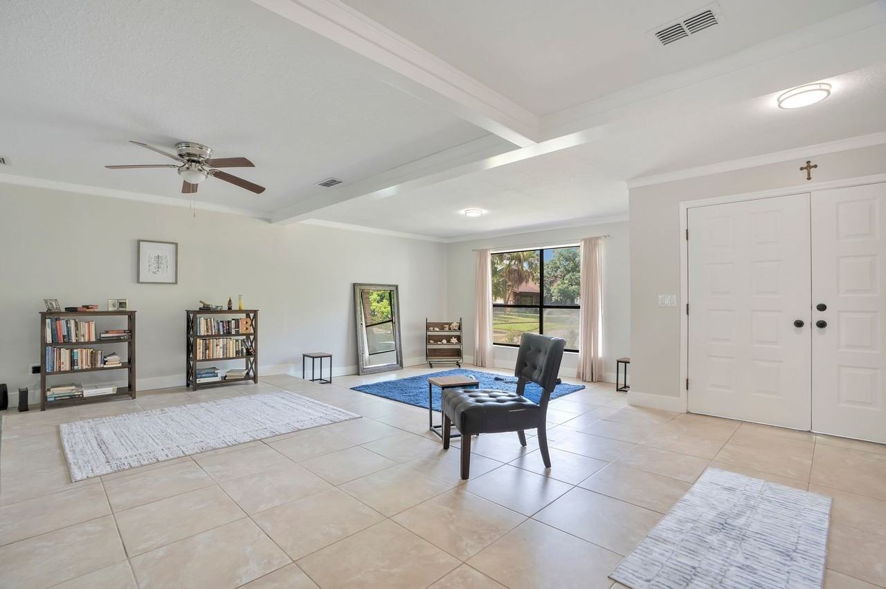 2724 Ardon Ave - Photo 3 of 43