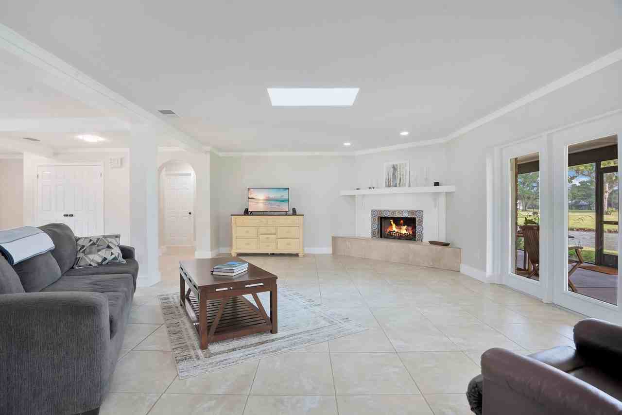2724 Ardon Ave - Photo 6 of 43