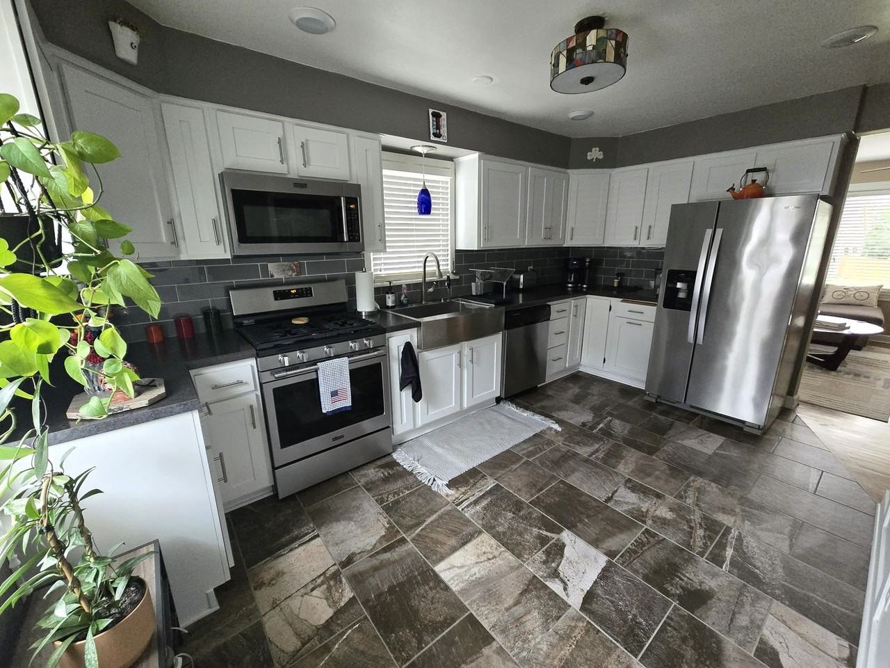 507 E Lakeview Ave - Photo 4 of 33