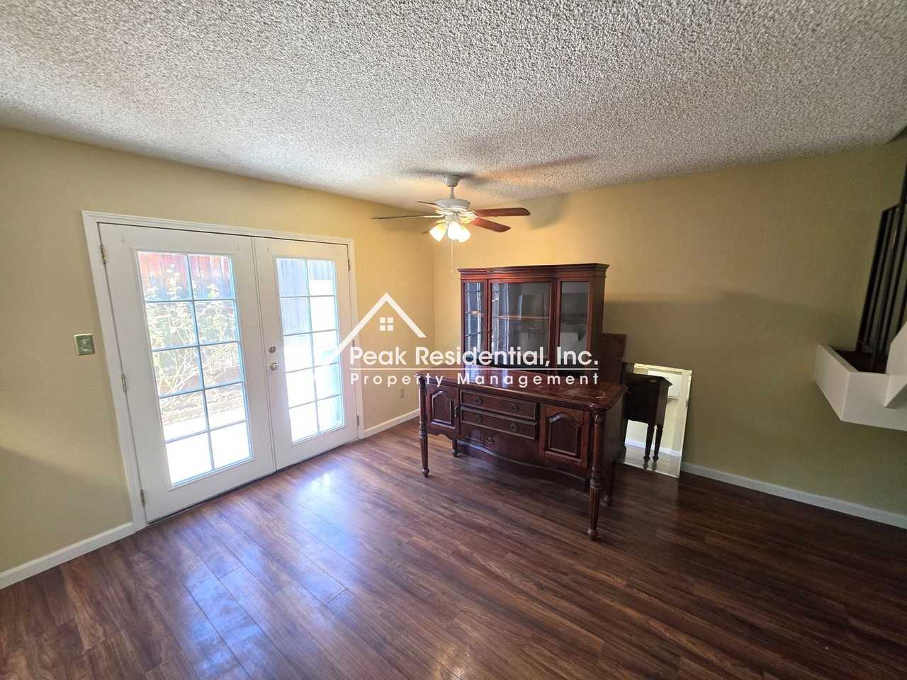 6691 Greenback Ln - Photo 5 of 20