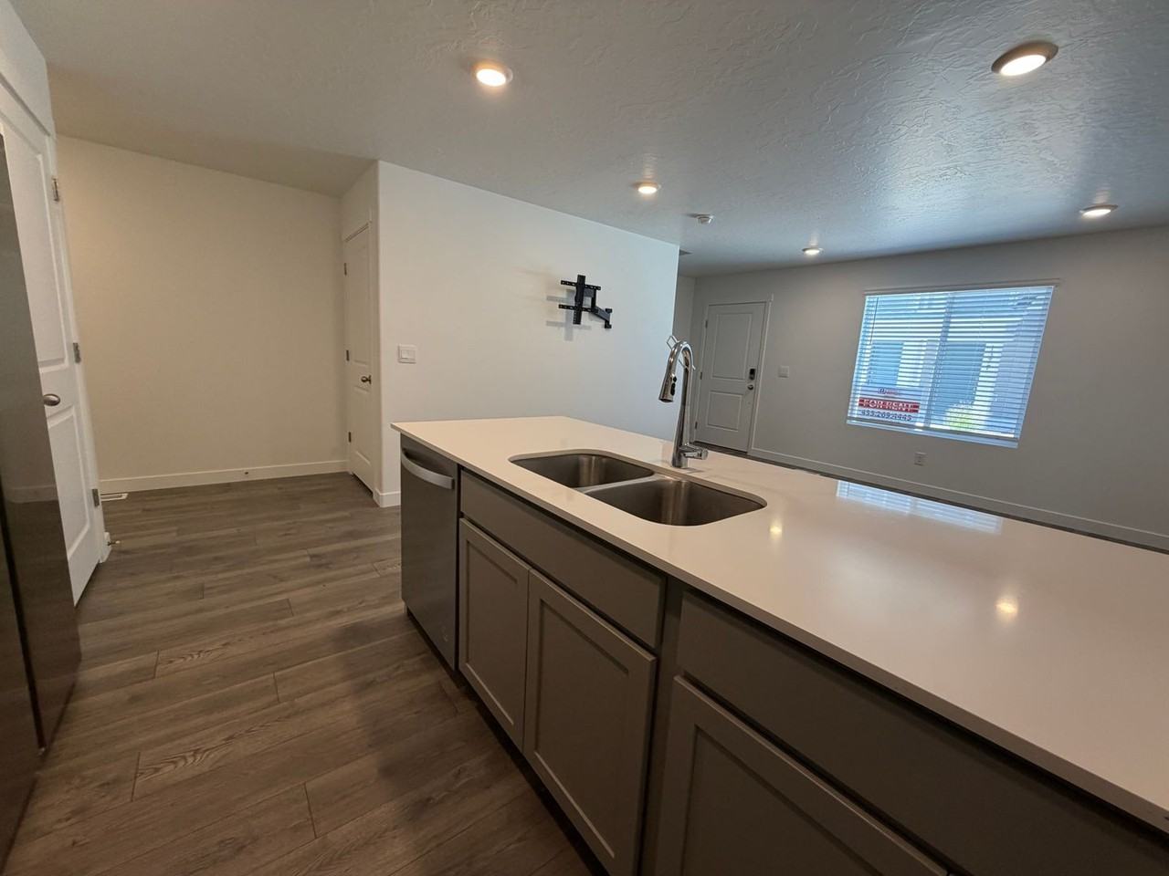 1378 S 3640 E - Photo 5 of 20