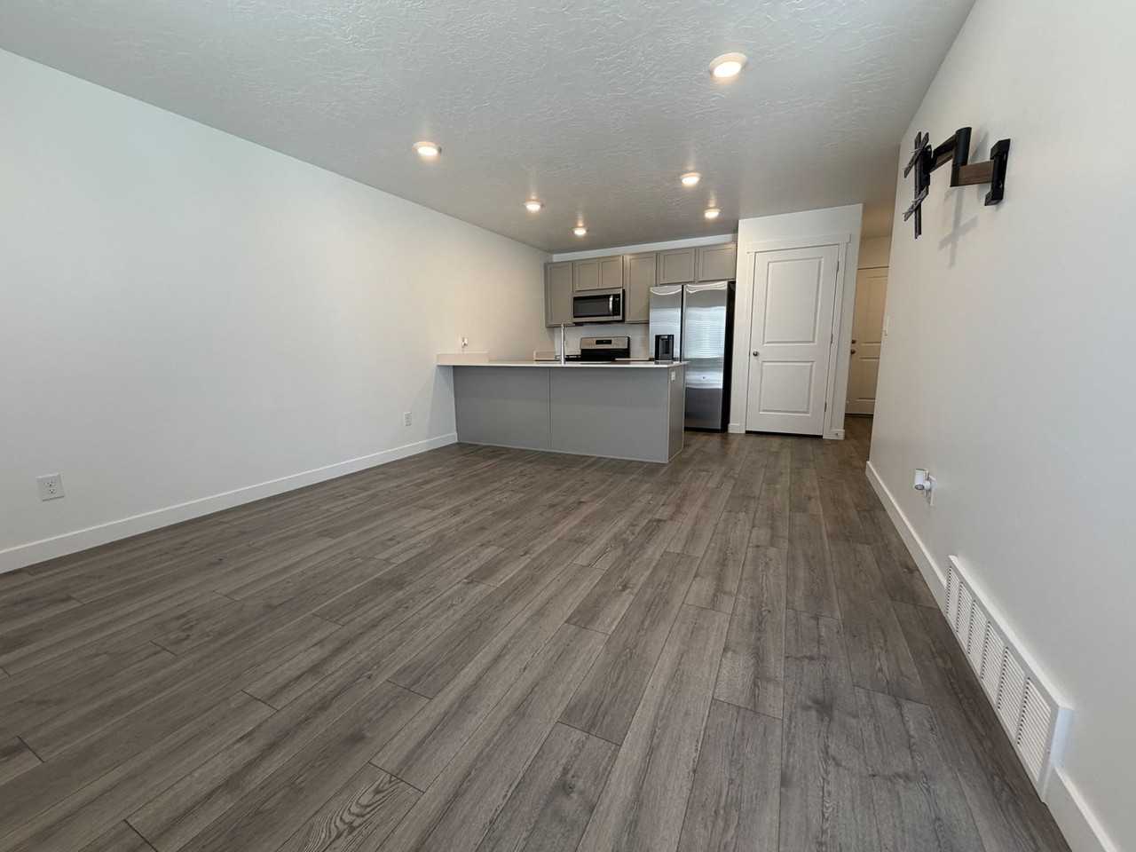 1378 S 3640 E - Photo 6 of 20