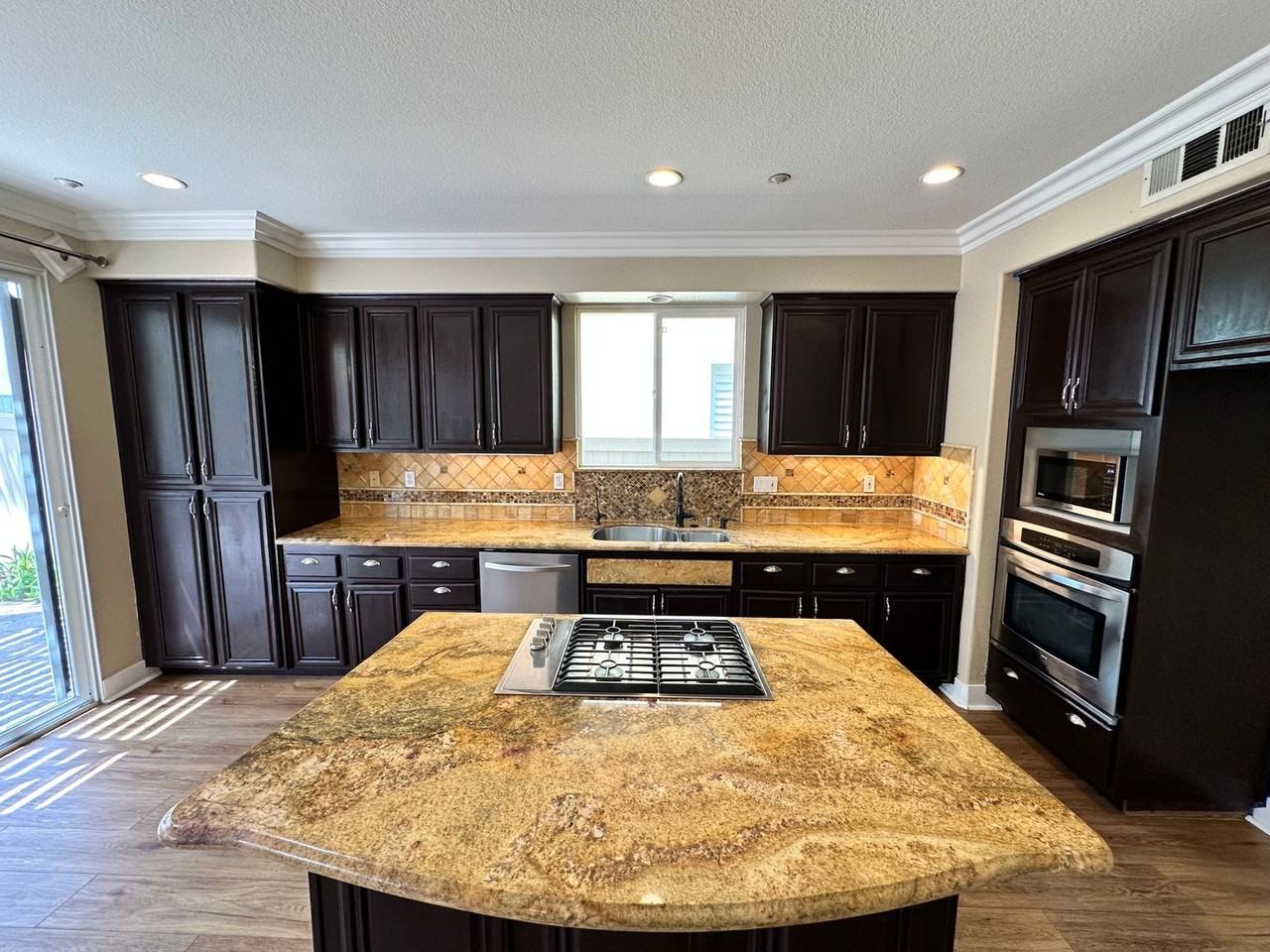16791 Wanderly Ln - Photo 4 of 30