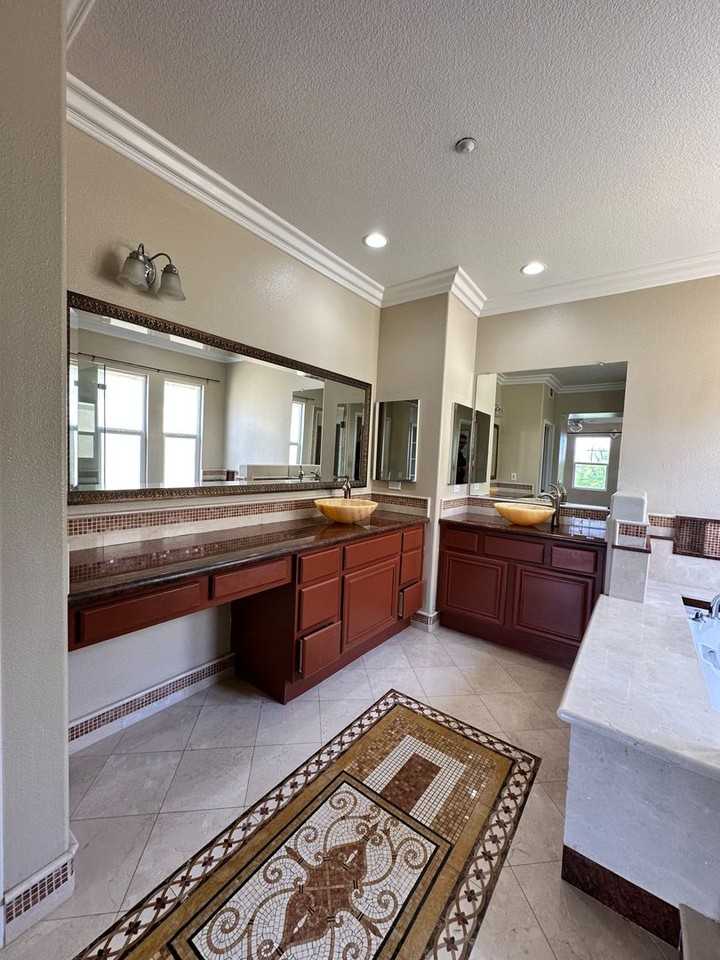 16791 Wanderly Ln - Photo 5 of 30
