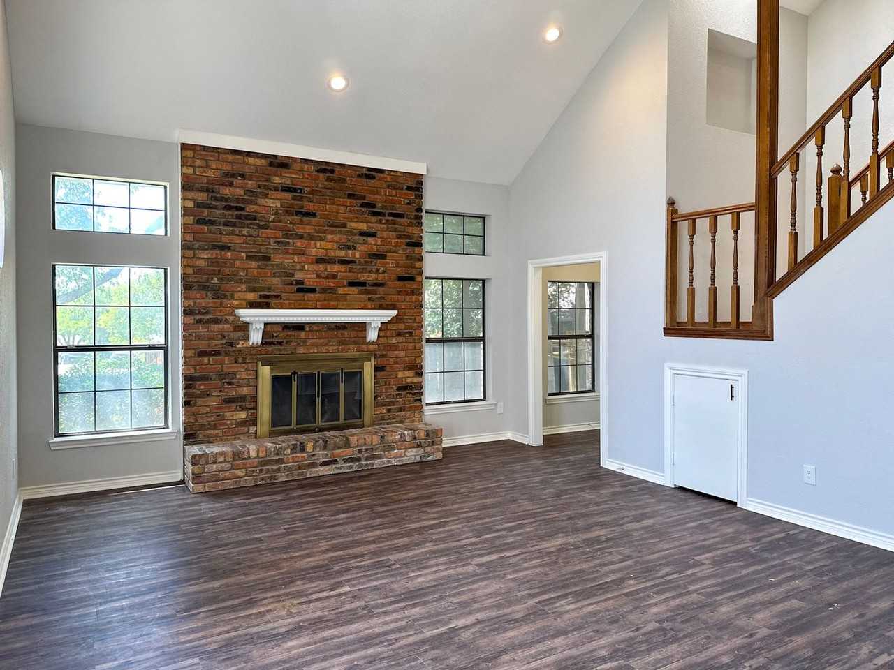 55001 Windmill Ln - Photo 2 of 16