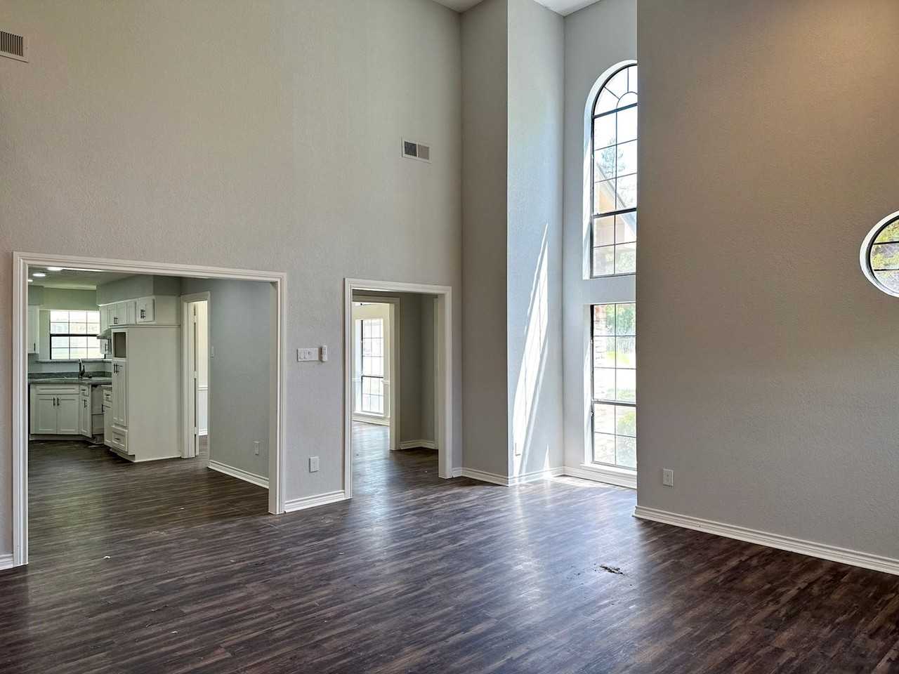 55001 Windmill Ln - Photo 4 of 16