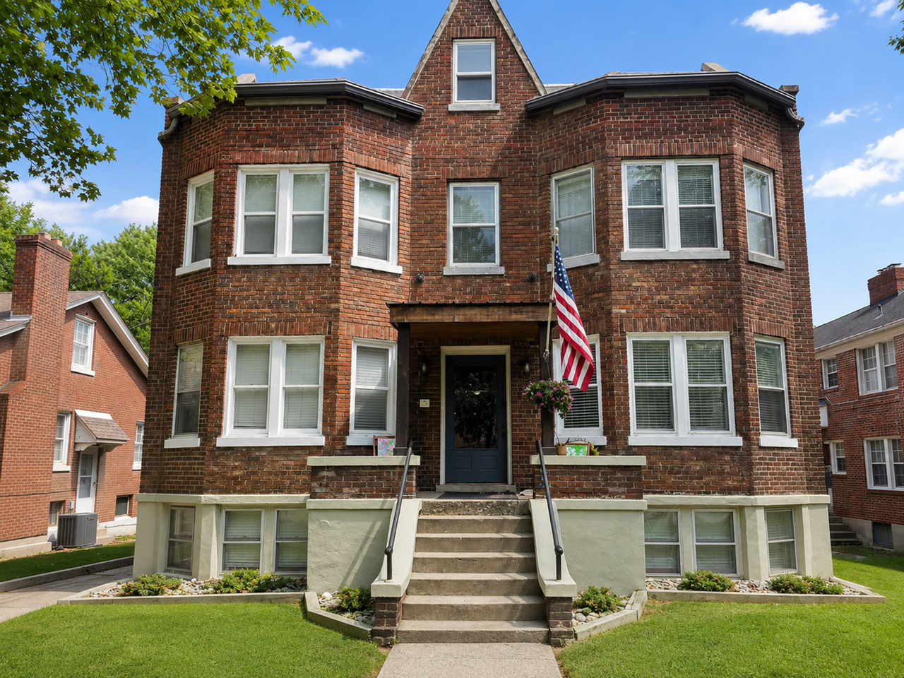 4321-4327 Southern Parkway - Photo 2 of 14