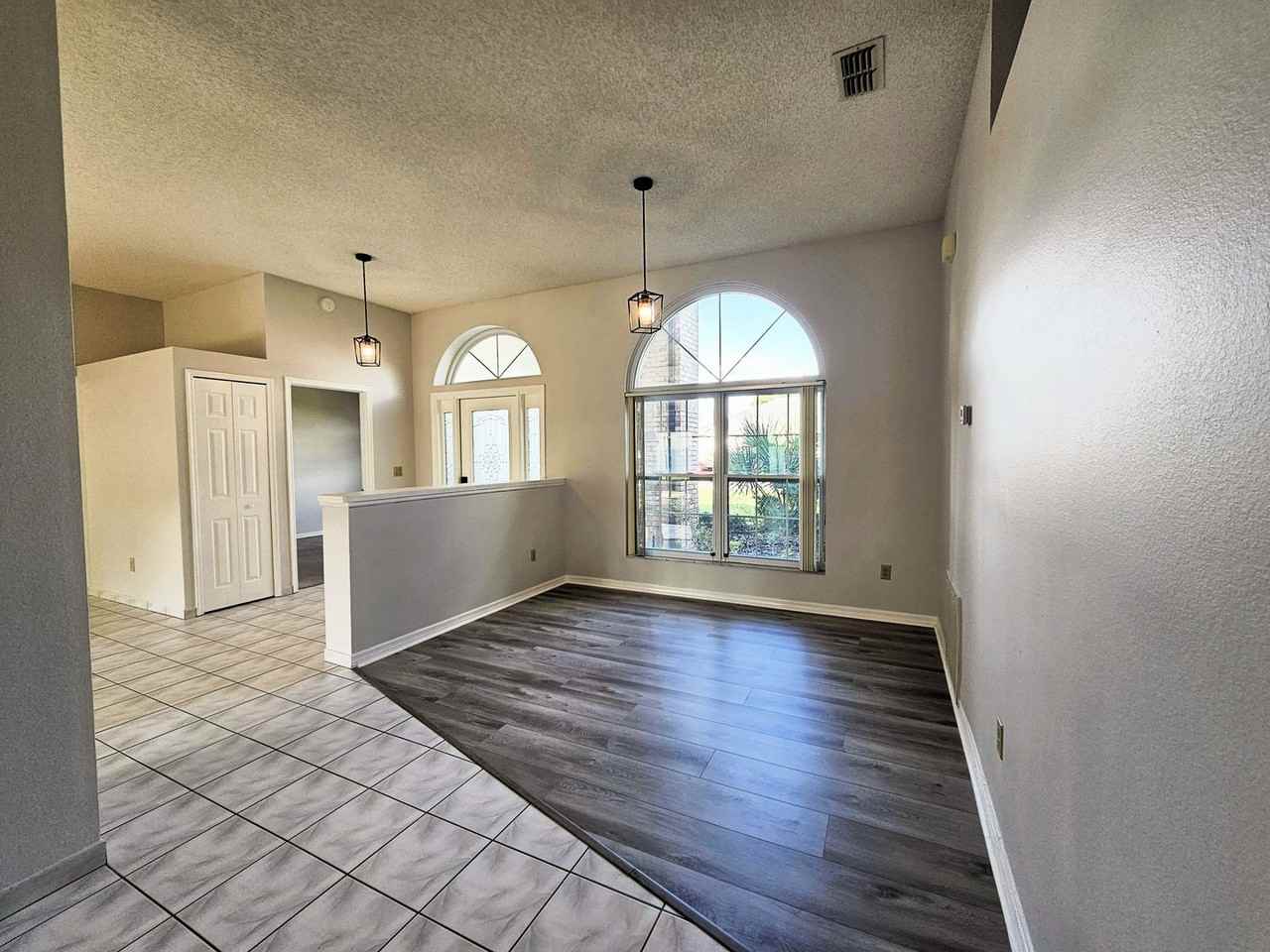 6506 Canterlea Dr - Photo 3 of 20