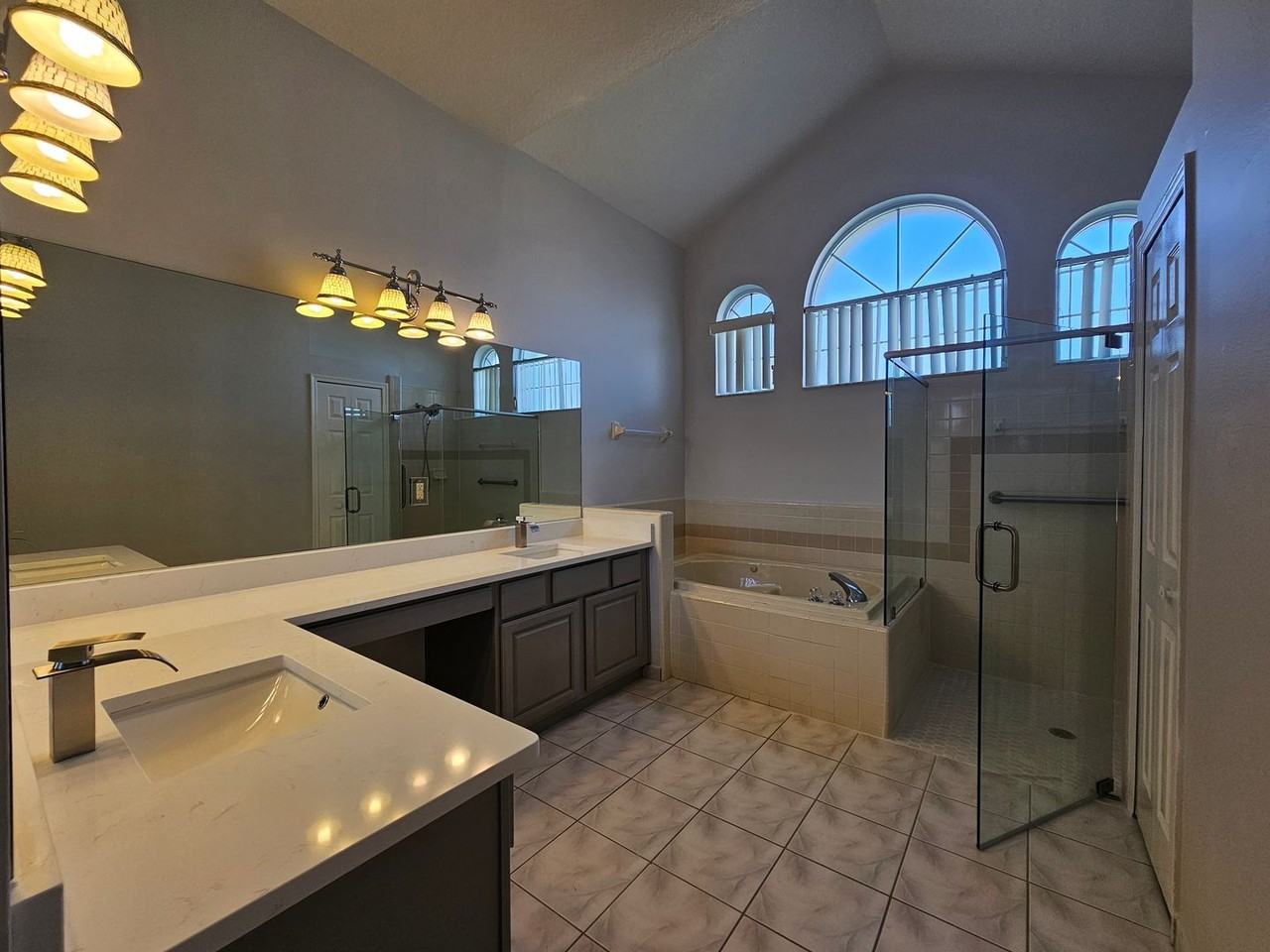 6506 Canterlea Dr - Photo 5 of 20