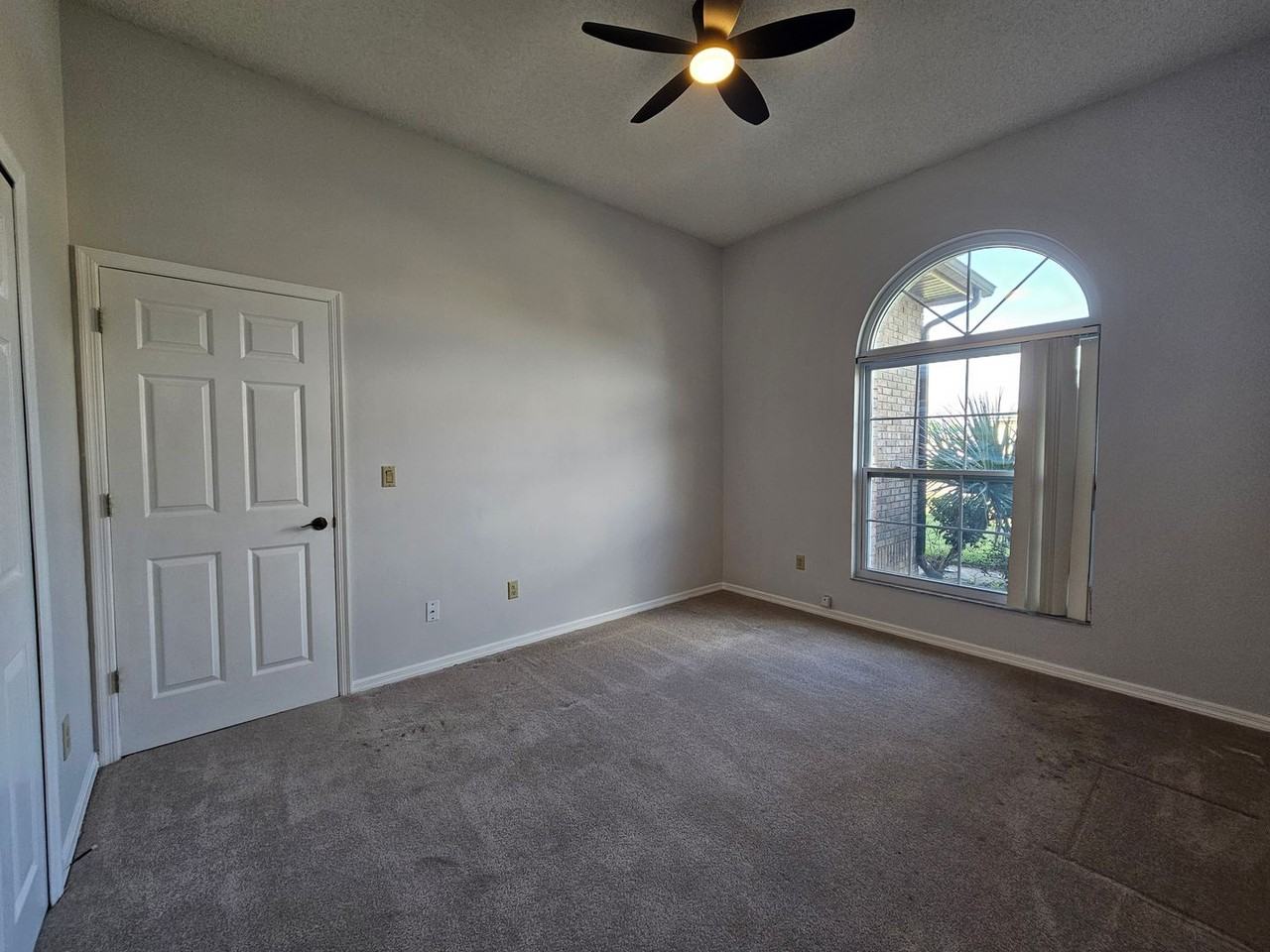 6506 Canterlea Dr - Photo 6 of 20