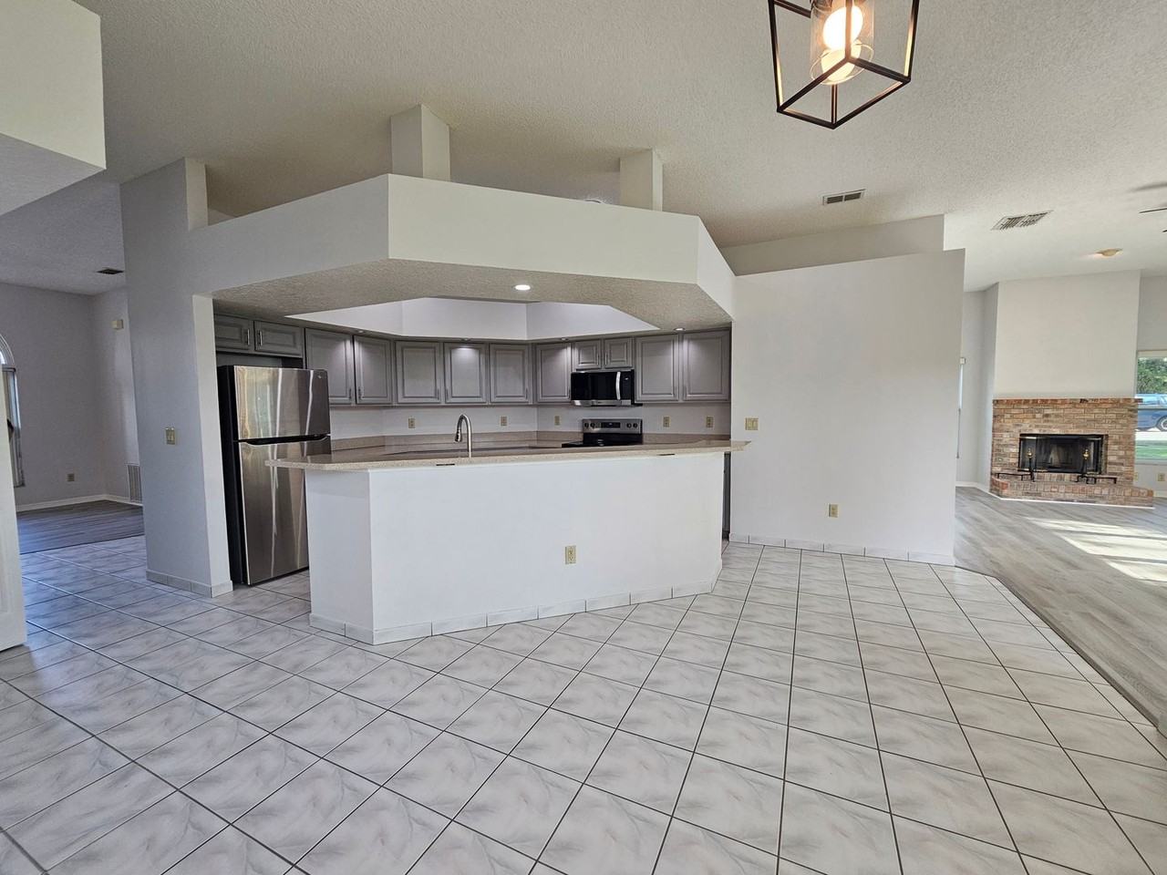 6506 Canterlea Dr - Photo 7 of 20